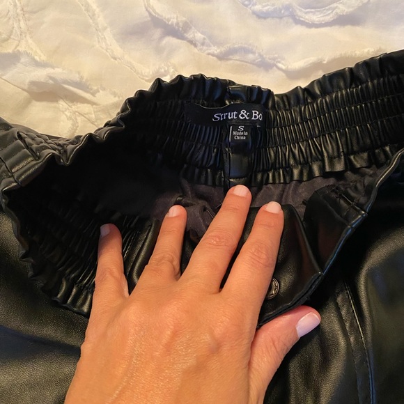 Black faux, leather paper bag shorts - Picture 3 of 3
